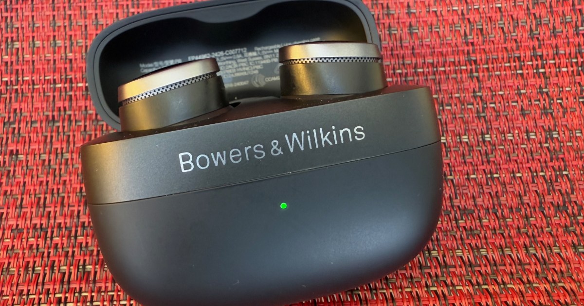 Bowers & Wilkins Pi8 In-Ear True Wireless Earbuds review